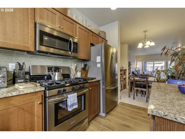 $374,900 | 187 Northeast 80th Avenue, Hillsboro, OR 97006