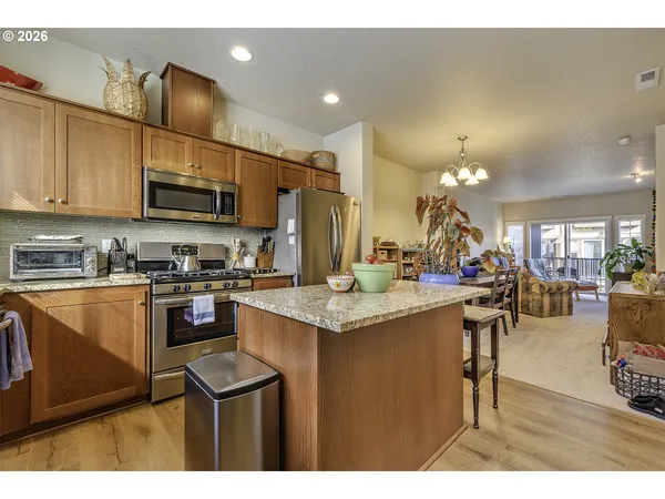 $374,900 | 187 Northeast 80th Avenue, Hillsboro, OR 97006