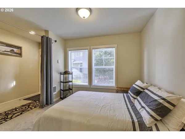 $374,900 | 187 Northeast 80th Avenue, Hillsboro, OR 97006