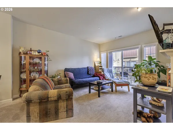 $374,900 | 187 Northeast 80th Avenue, Hillsboro, OR 97006