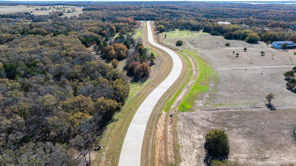 1 Shady Oak Ln Valley View Valley View, TX 76272 - Photo 9 of 14