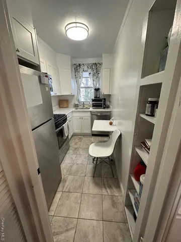 $175,900 | 14 Stokes Road, Unit 2B, Yonkers, NY 10710