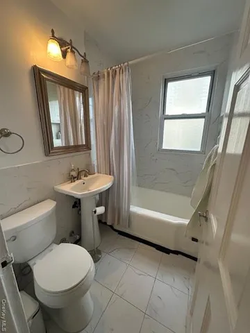 $175,900 | 14 Stokes Road, Unit 2B, Yonkers, NY 10710