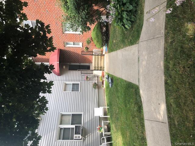 14 Stokes Road, Unit 2B Yonkers, NY 10710 - Photo 8 of 12