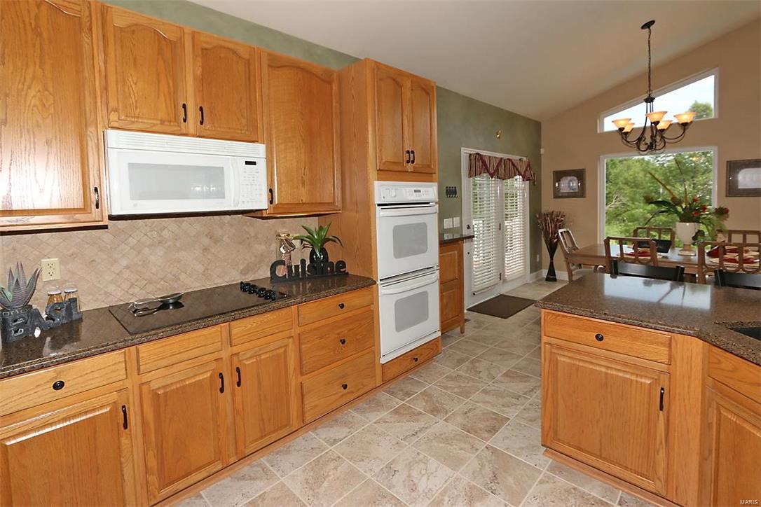 6058 Kerth Road St. Louis, MO 63128 - Photo 12 of 41