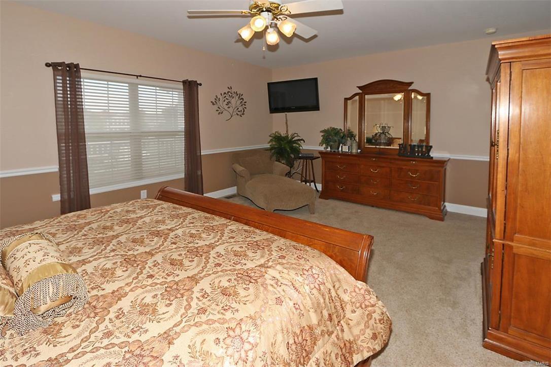 6058 Kerth Road St. Louis, MO 63128 - Photo 16 of 41