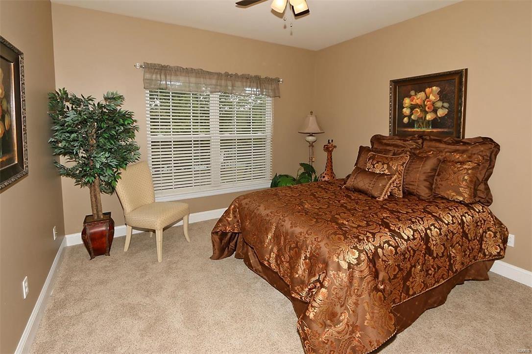 6058 Kerth Road St. Louis, MO 63128 - Photo 18 of 41