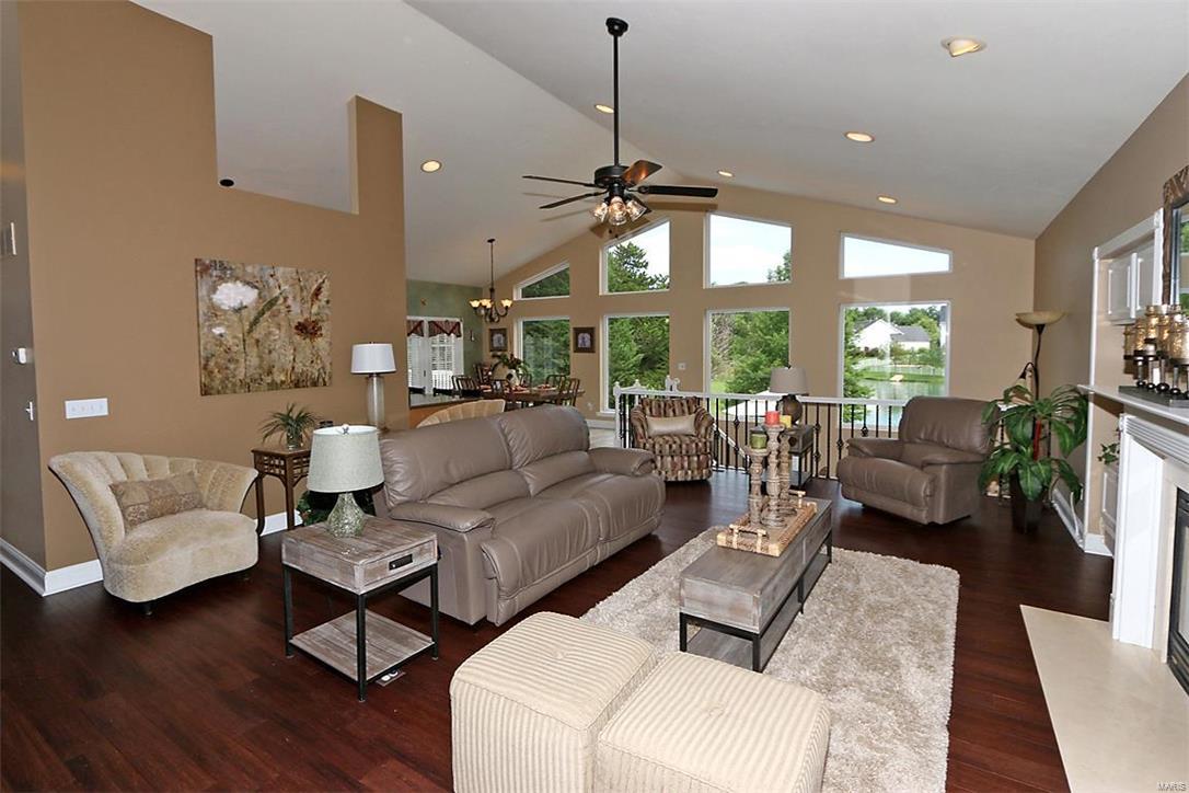 6058 Kerth Road St. Louis, MO 63128 - Photo 5 of 41