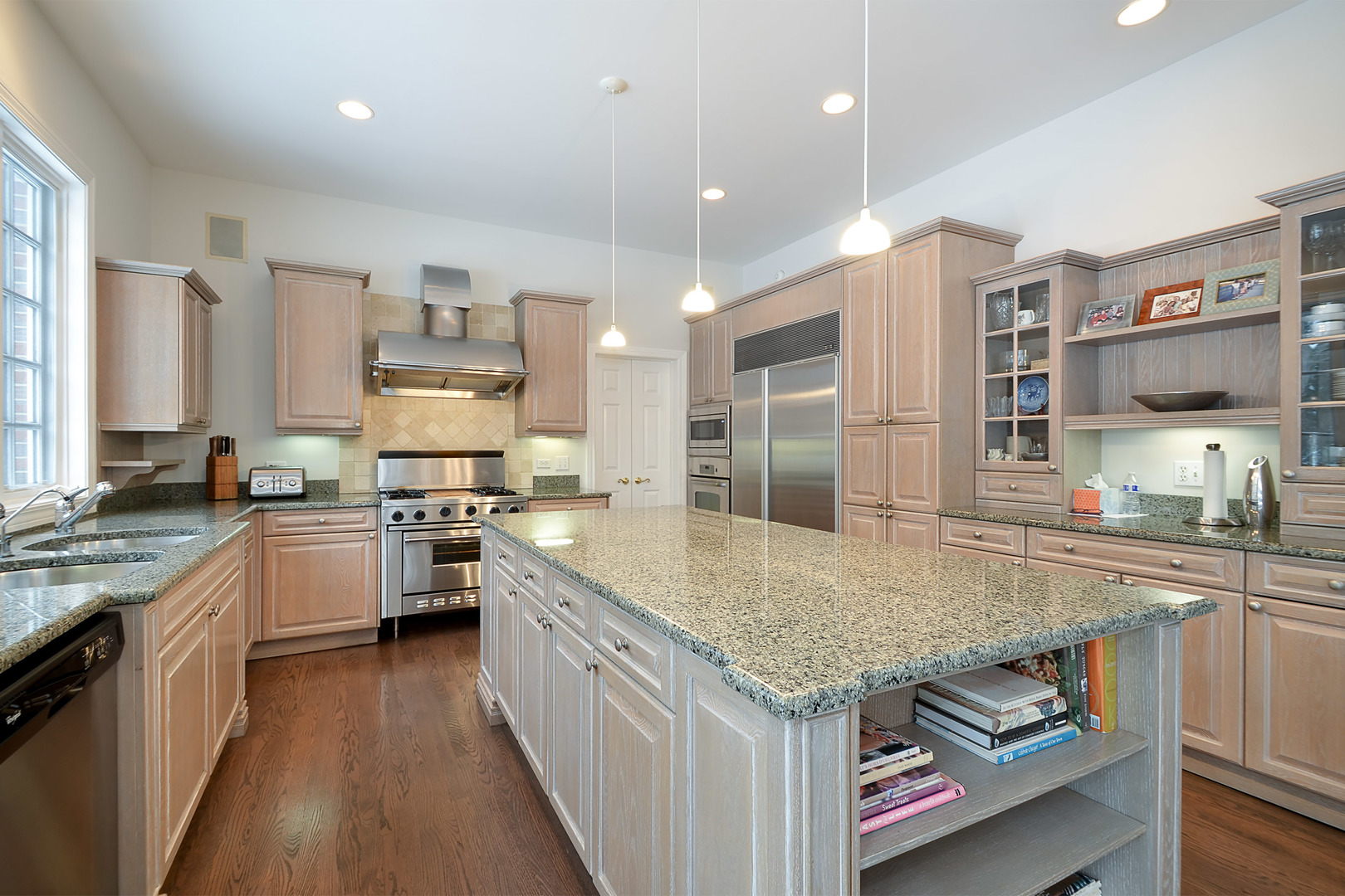275 Firth Road Inverness, IL 60067 - Photo 5 of 30