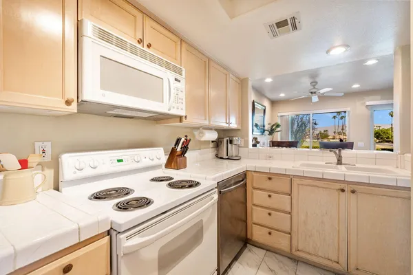 $275,000 | 78487 Magenta Drive, La Quinta, CA 92253