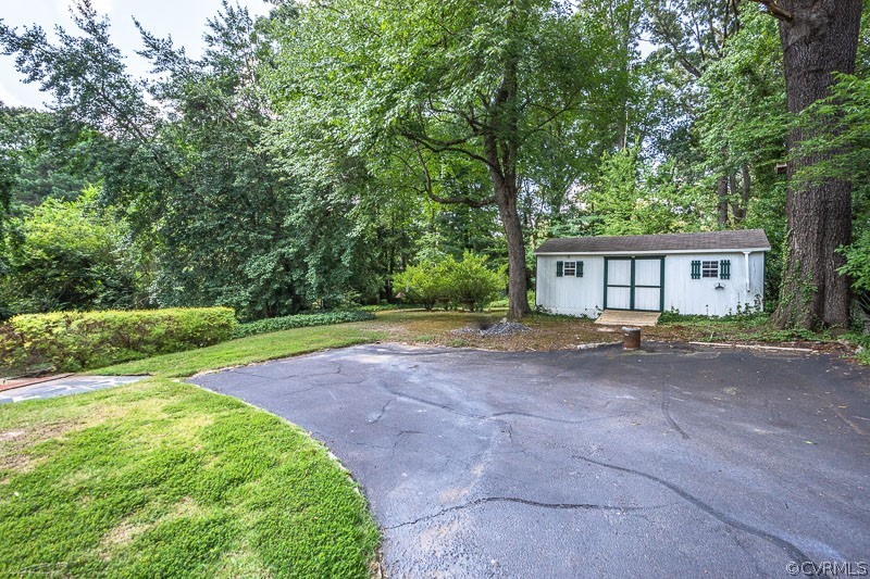 8712 Chippenham Road Richmond, VA 23235 - Photo 34 of 35 Gallery Image 34