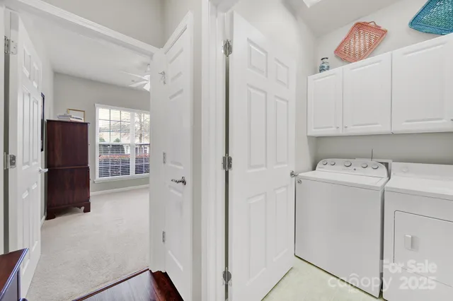 a view of utility room