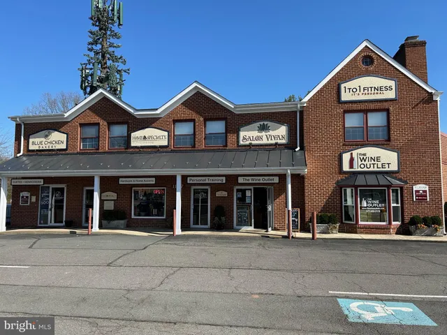 $1,950,000 | 1000 Manning Street, Great Falls, VA 22066