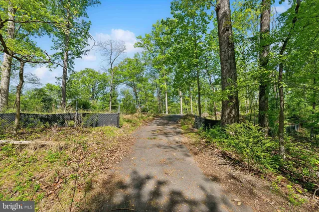 $1,950,000 | 1000 Manning Street, Great Falls, VA 22066