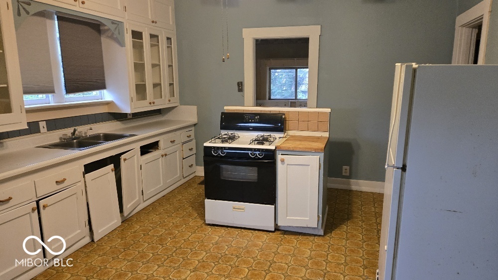 417 West Nelson Street Marion, IN 46952 - Photo 12 of 21