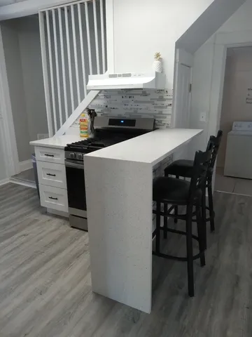 $265,000 | 968 Judge Avenue, Waukegan, IL 60085