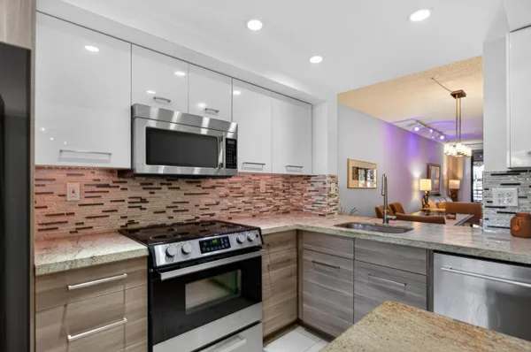 $220,000 | 7547 Northwest 79th Avenue, Unit 212, Tamarac, FL 33321