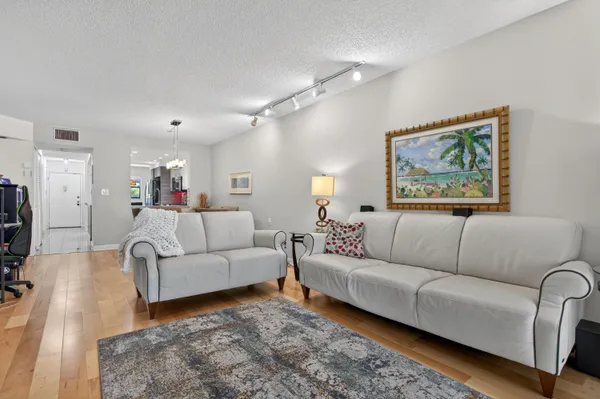 $220,000 | 7547 Northwest 79th Avenue, Unit 212, Tamarac, FL 33321