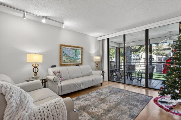 $220,000 | 7547 Northwest 79th Avenue, Unit 212, Tamarac, FL 33321