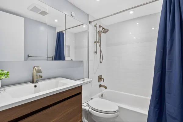 $220,000 | 7547 Northwest 79th Avenue, Unit 212, Tamarac, FL 33321