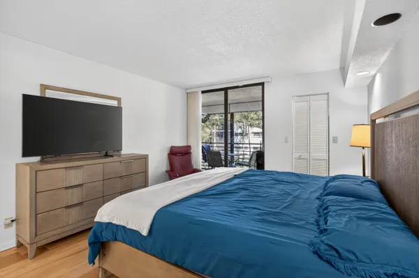 $220,000 | 7547 Northwest 79th Avenue, Unit 212, Tamarac, FL 33321