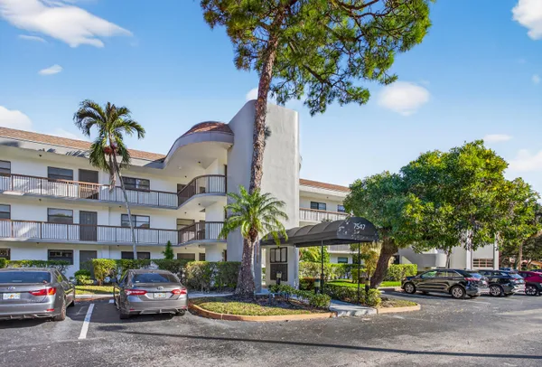 $220,000 | 7547 Northwest 79th Avenue, Unit 212, Tamarac, FL 33321