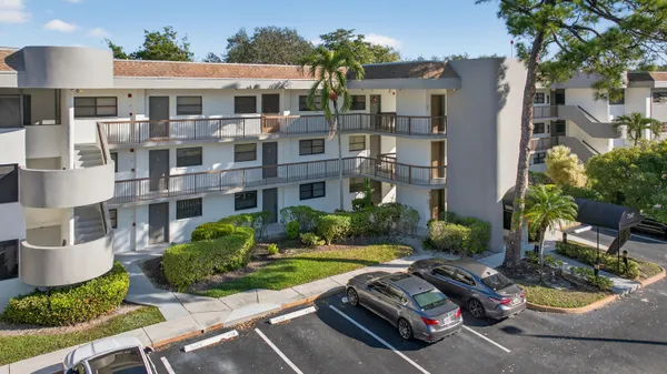 $220,000 | 7547 Northwest 79th Avenue, Unit 212, Tamarac, FL 33321