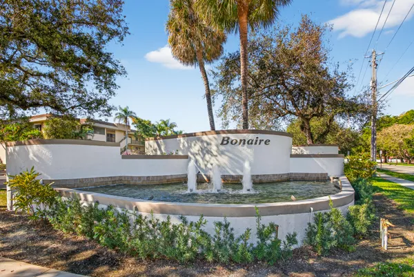 $220,000 | 7547 Northwest 79th Avenue, Unit 212, Tamarac, FL 33321