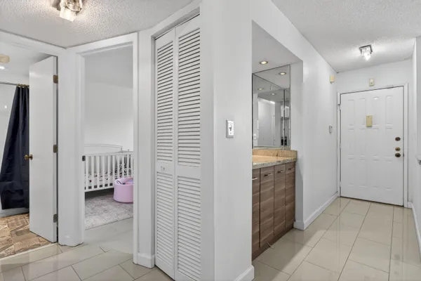 $220,000 | 7547 Northwest 79th Avenue, Unit 212, Tamarac, FL 33321