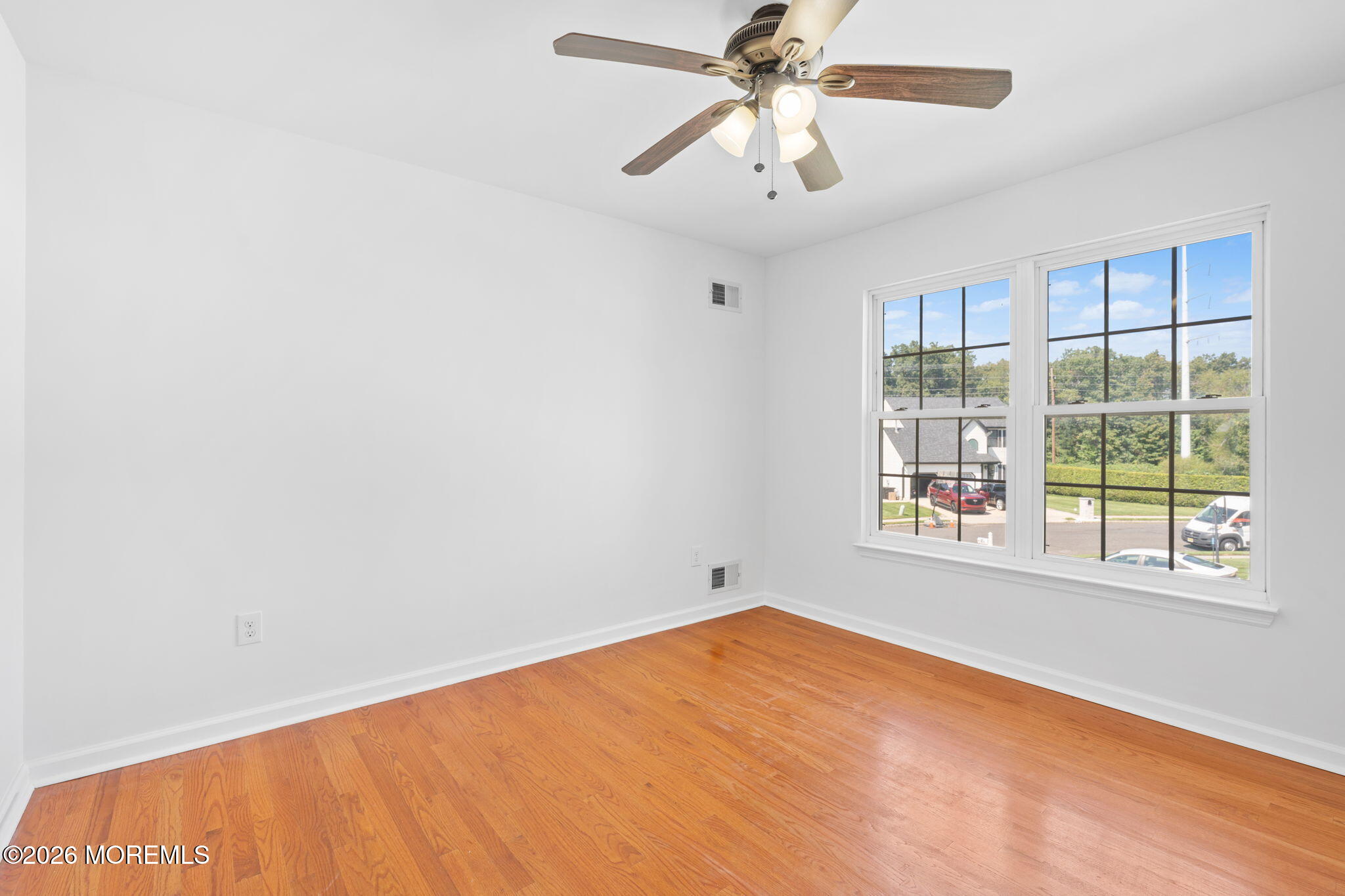 108 Nutmeg Road Aberdeen, NJ 07747 - Photo 18 of 33 18-web-or-mls-DSC08402