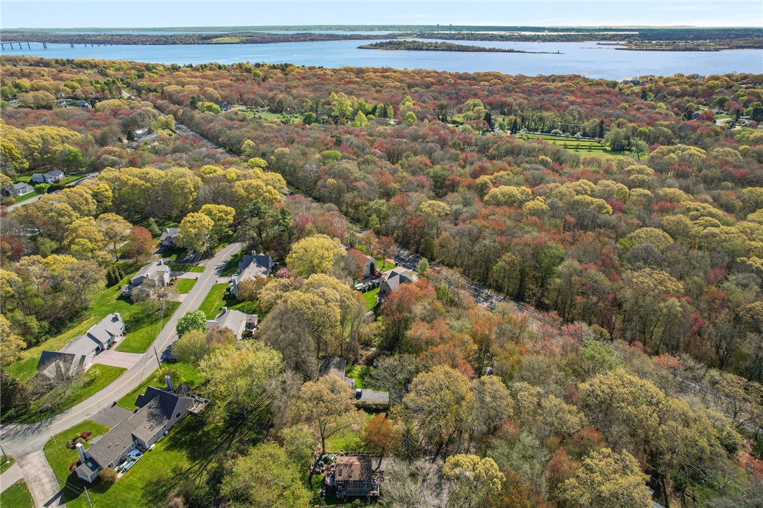 7 Winterberry Road Narragansett, RI 02874 - Photo 6 of 11 Gallery Image 6