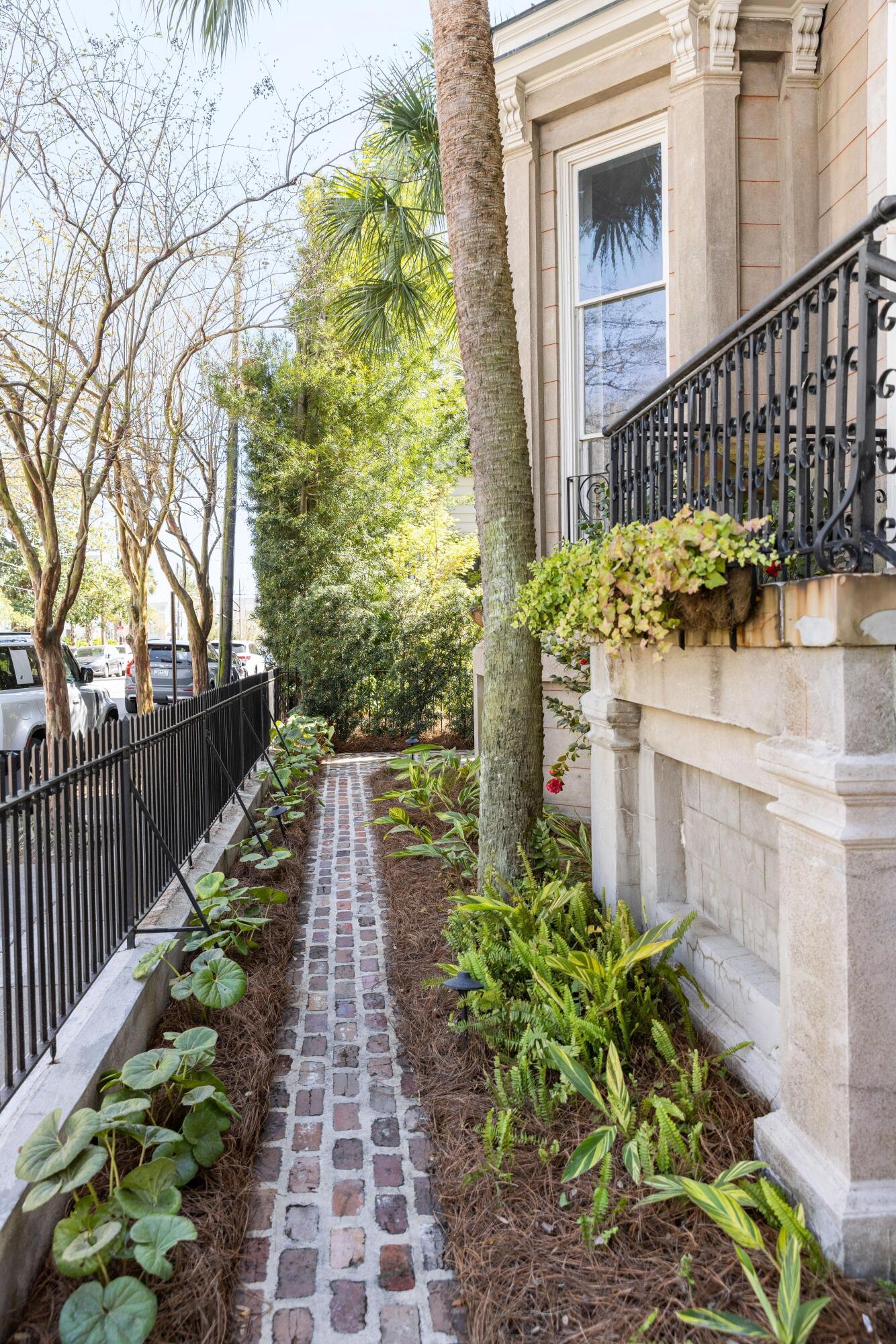 73 Rutledge Avenue Charleston, SC 29401 - Photo 7 of 91 14