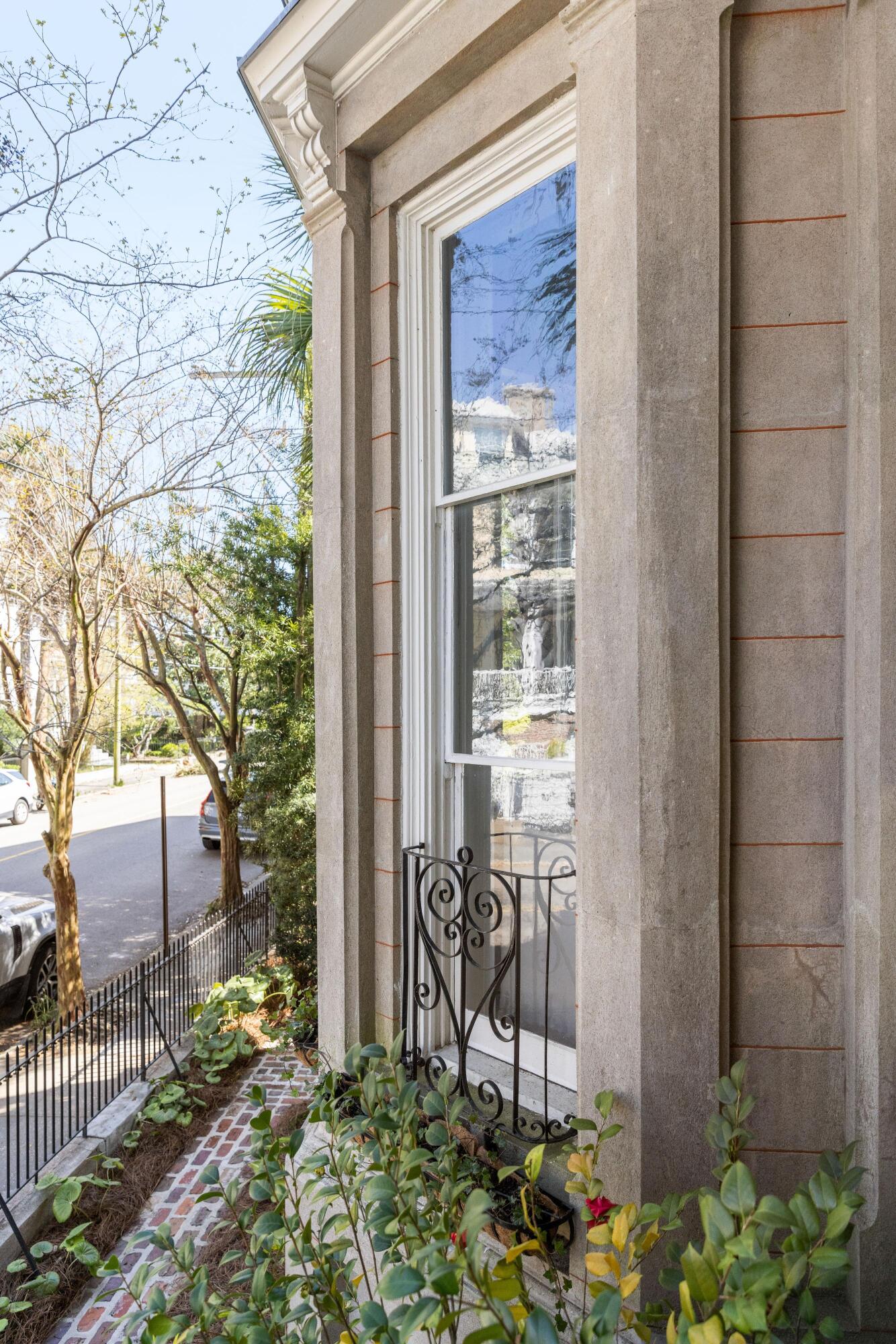 73 Rutledge Avenue Charleston, SC 29401 - Photo 8 of 91 15