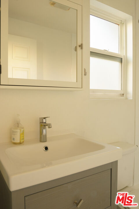 3210 Manitou Avenue Los Angeles, CA 90031 - Photo 16 of 26 a bathroom with a sink and a shower