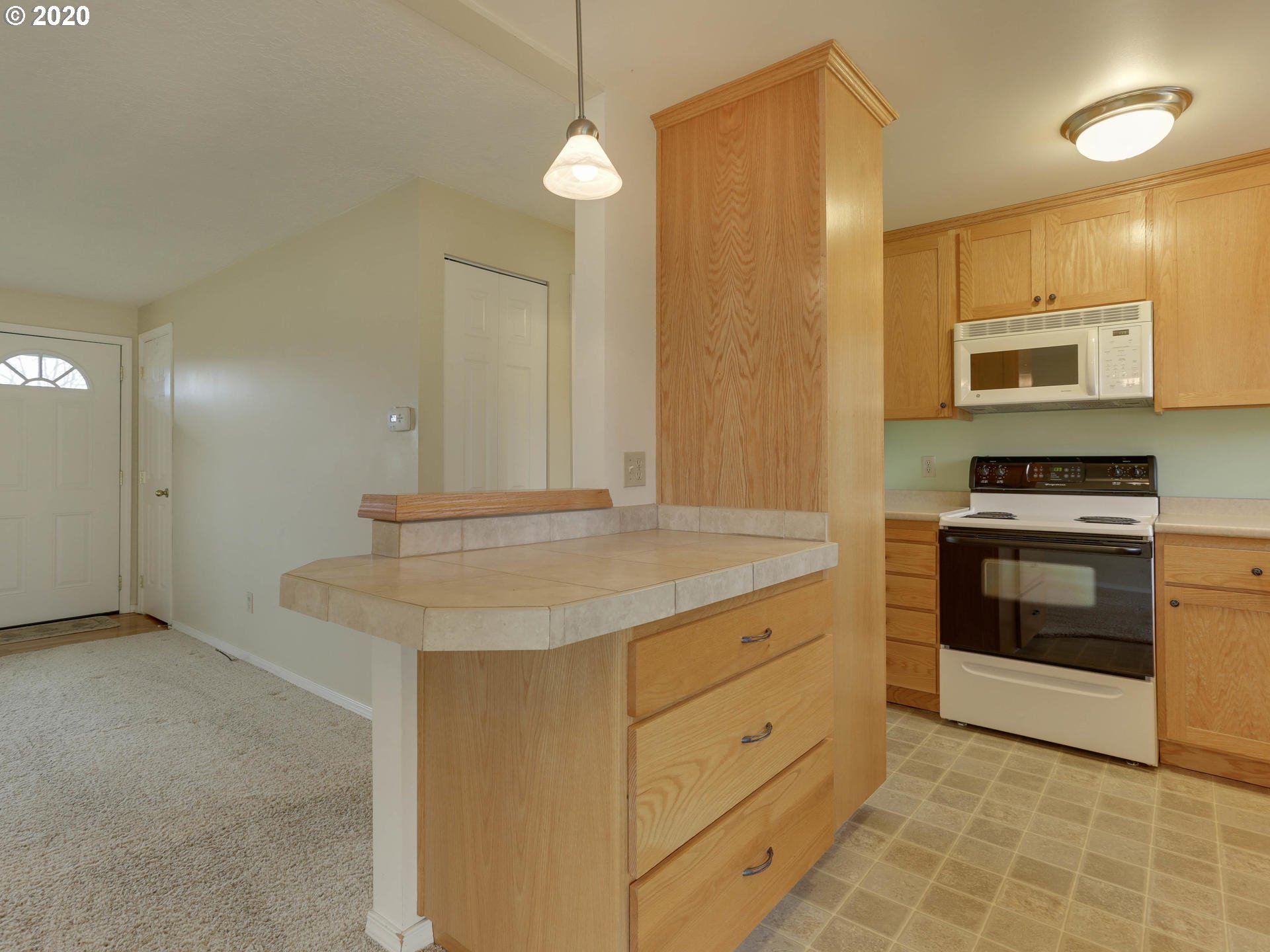 1890 Thompson Road Woodburn, OR 97071 - Photo 11 of 23 Gallery Image 11