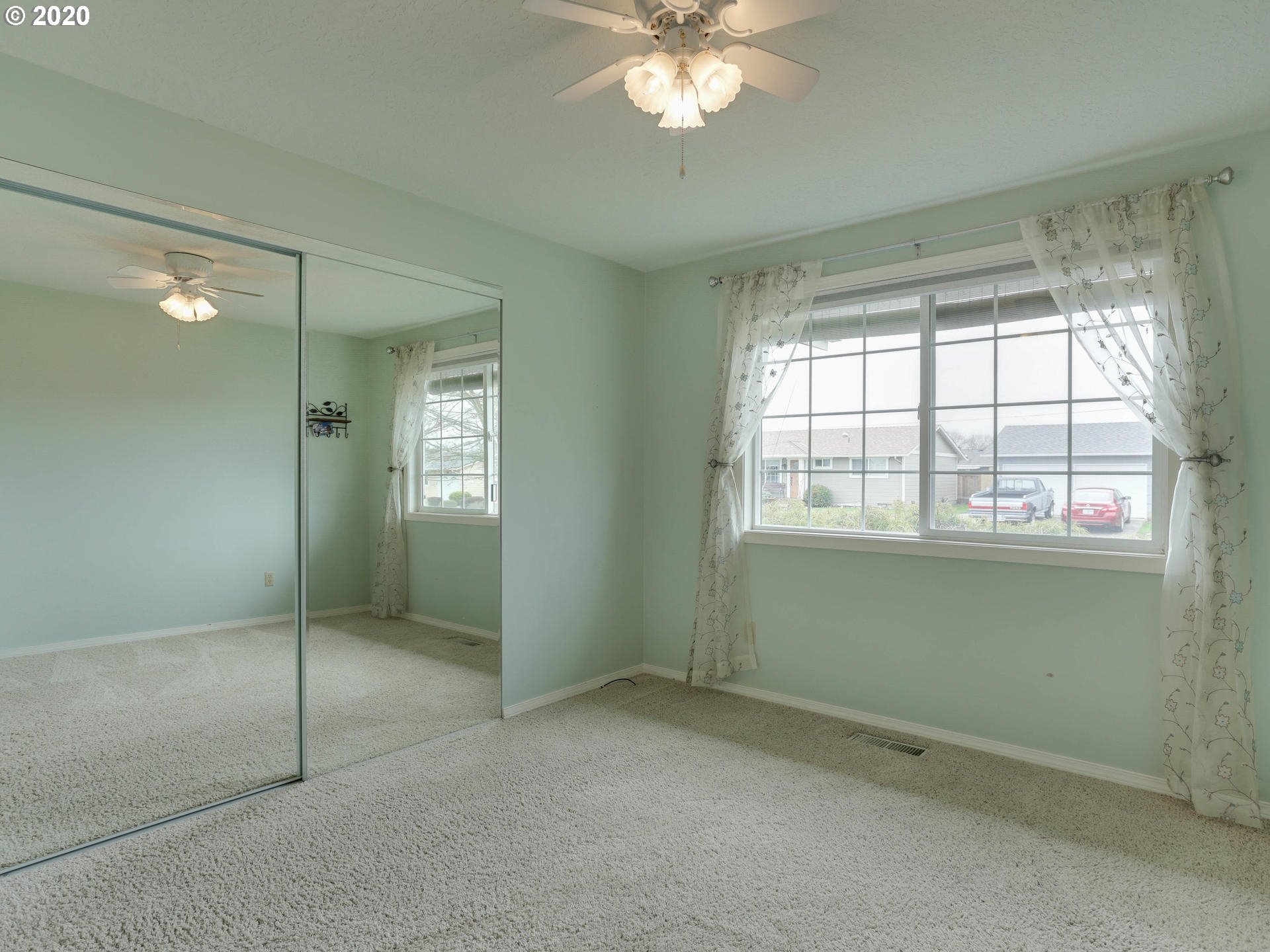 1890 Thompson Road Woodburn, OR 97071 - Photo 16 of 23 Gallery Image 16