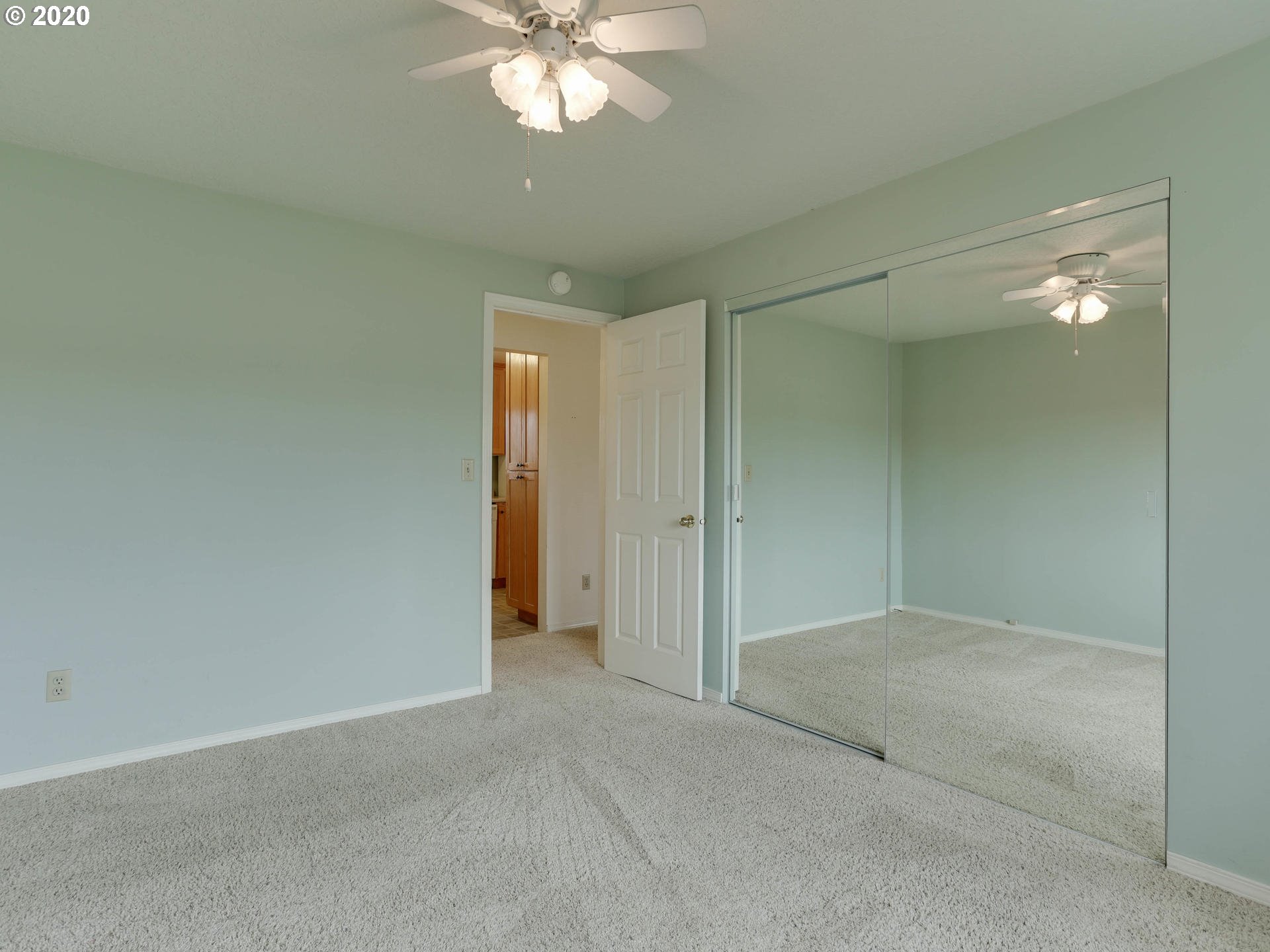 1890 Thompson Road Woodburn, OR 97071 - Photo 17 of 23 Gallery Image 17