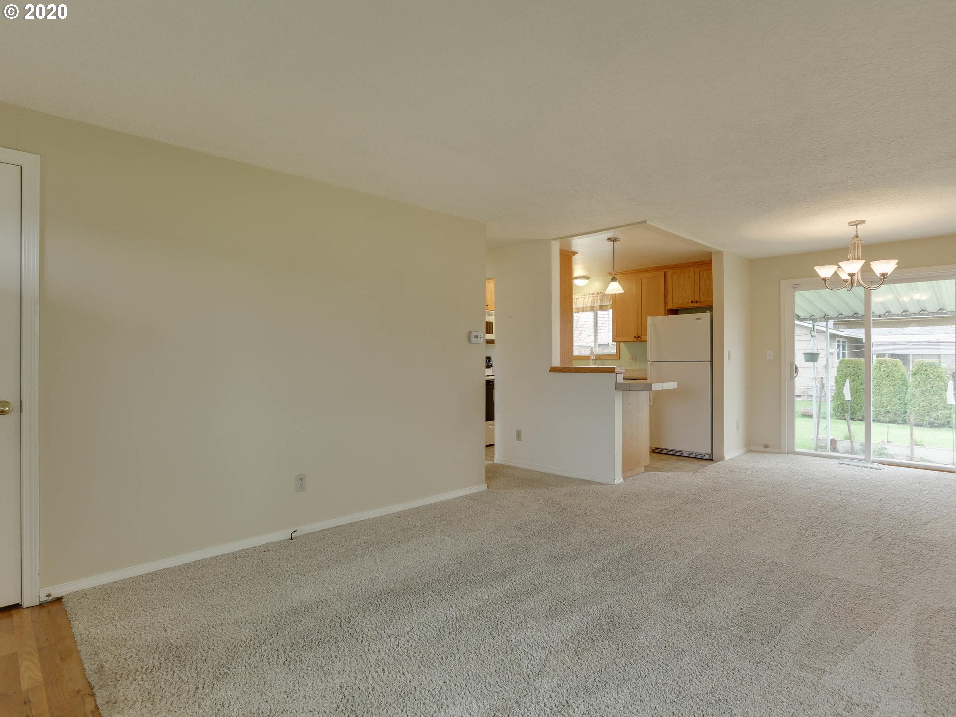 1890 Thompson Road Woodburn, OR 97071 - Photo 5 of 23 Gallery Image 5