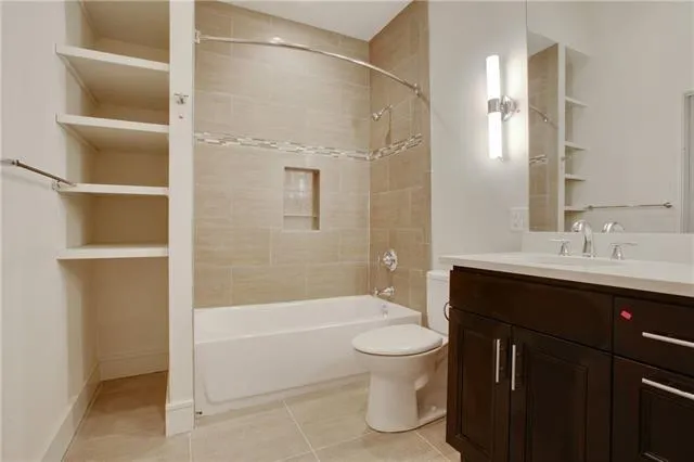 $2,195 | 833 Howard Avenue, Unit 402, New Orleans, LA 70113