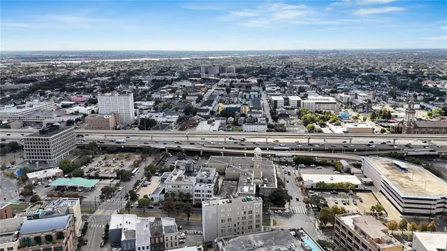 $2,195 | 833 Howard Avenue, Unit 402, New Orleans, LA 70113