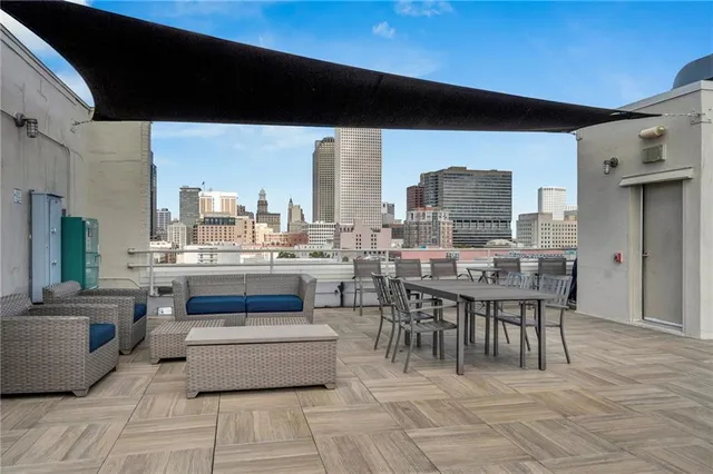 $2,195 | 833 Howard Avenue, Unit 402, New Orleans, LA 70113