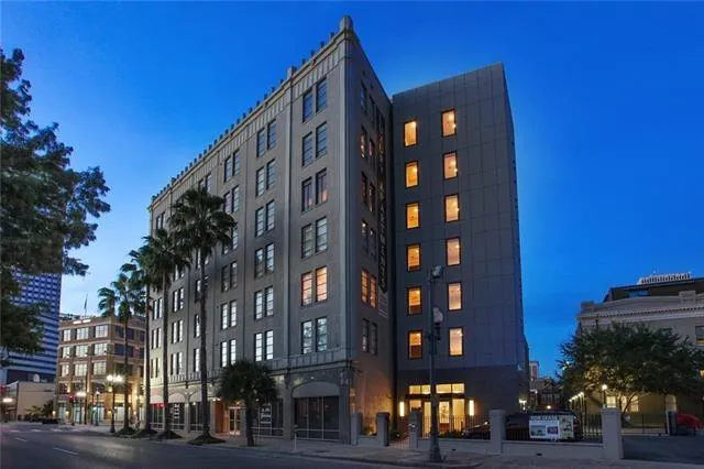 $2,195 | 833 Howard Avenue, Unit 402, New Orleans, LA 70113