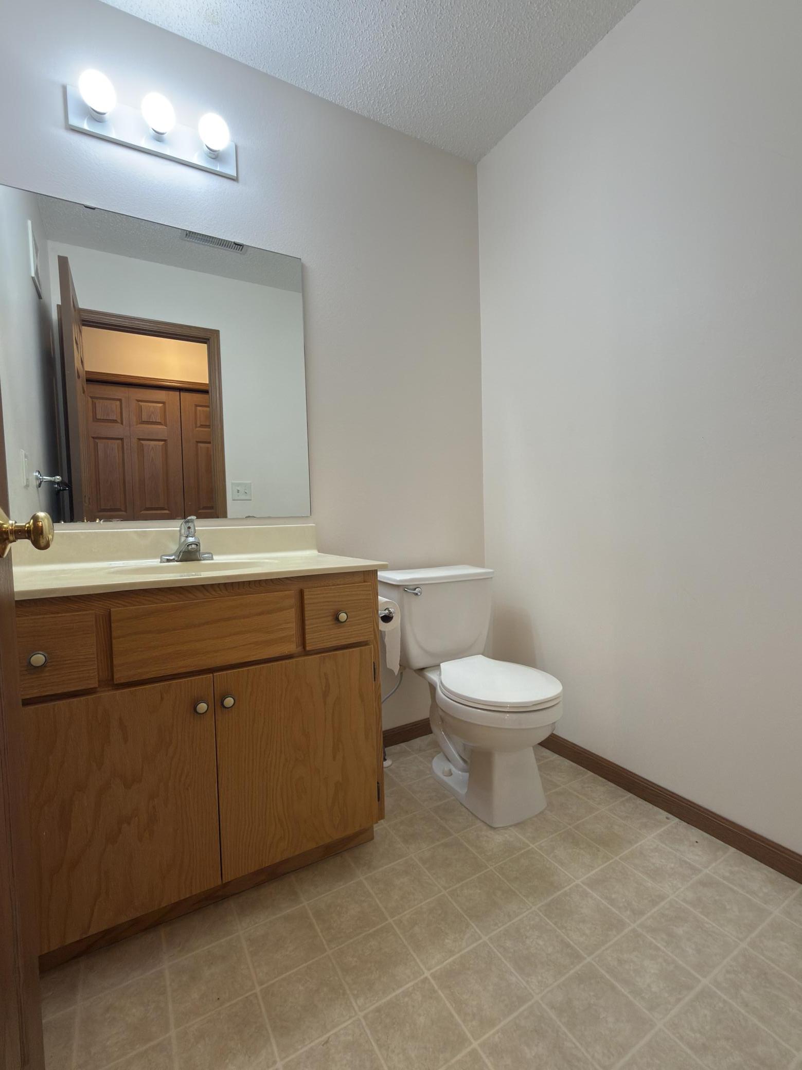939 Cypress Road, Unit 25 St. Cloud, MN 56303 - Photo 8 of 12