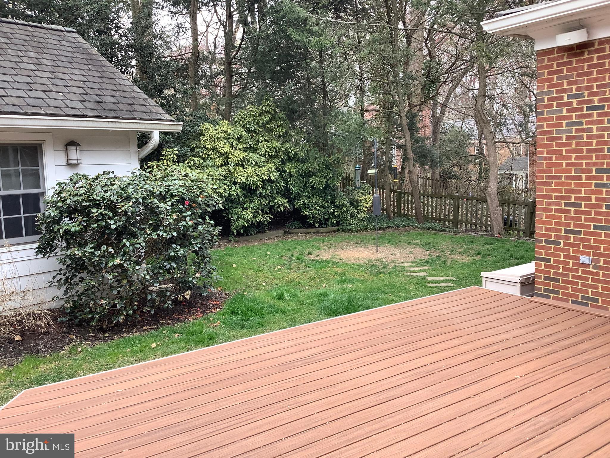 6100 Gloster Road Bethesda, MD 20816 - Photo 3 of 13 Deck