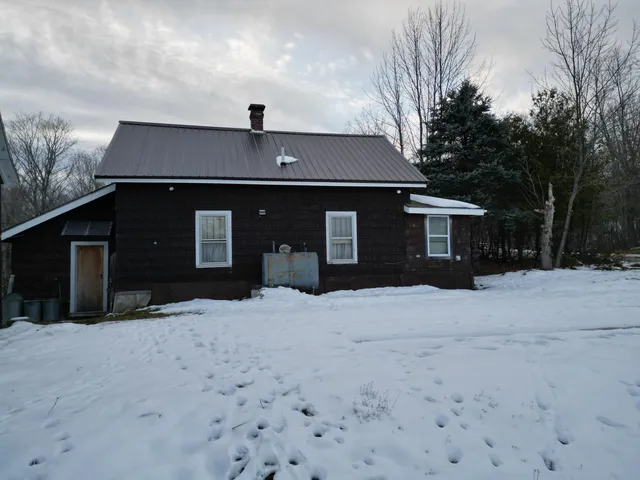 $129,000 | 2289 Main Road, Carroll Plt, ME 04487