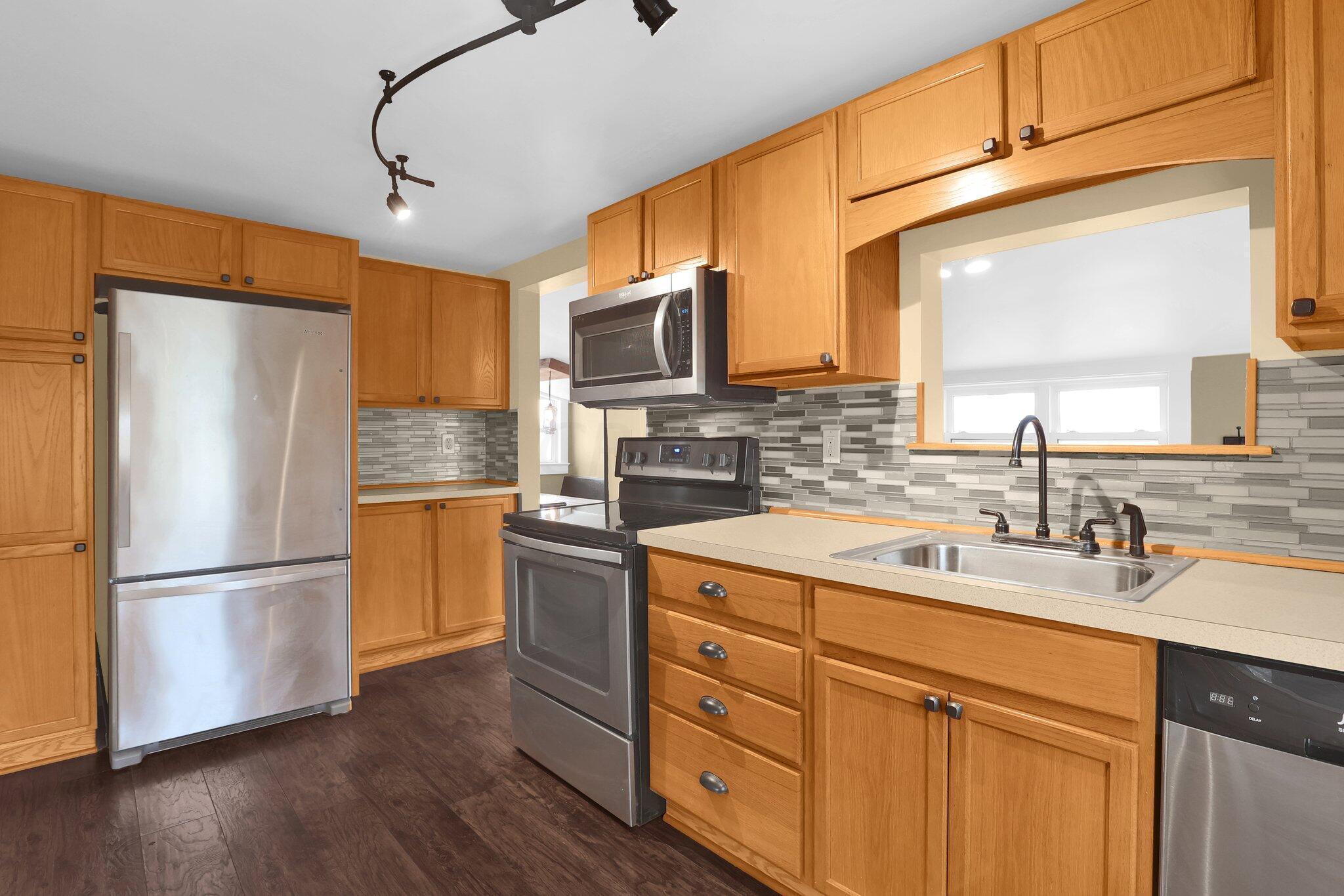 6583 State Rte 37 West Delaware, OH 43015 - Photo 10 of 25 Kitchen