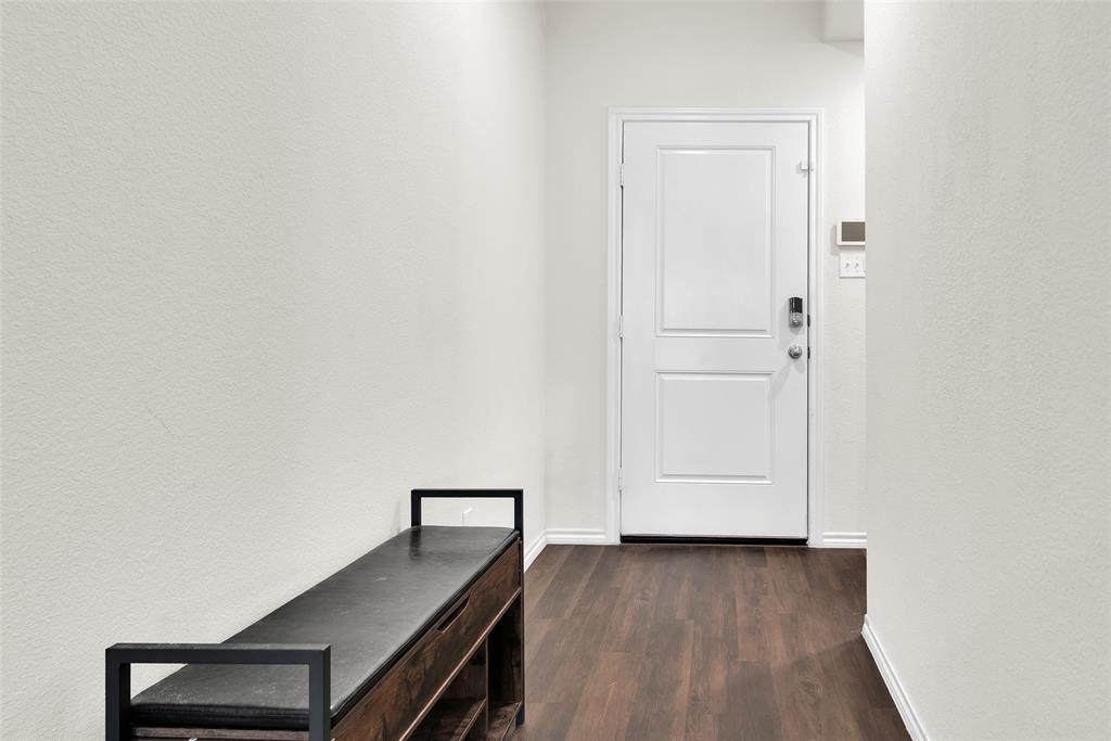 400 Evers Way Denton, TX 76207 - Photo 3 of 21