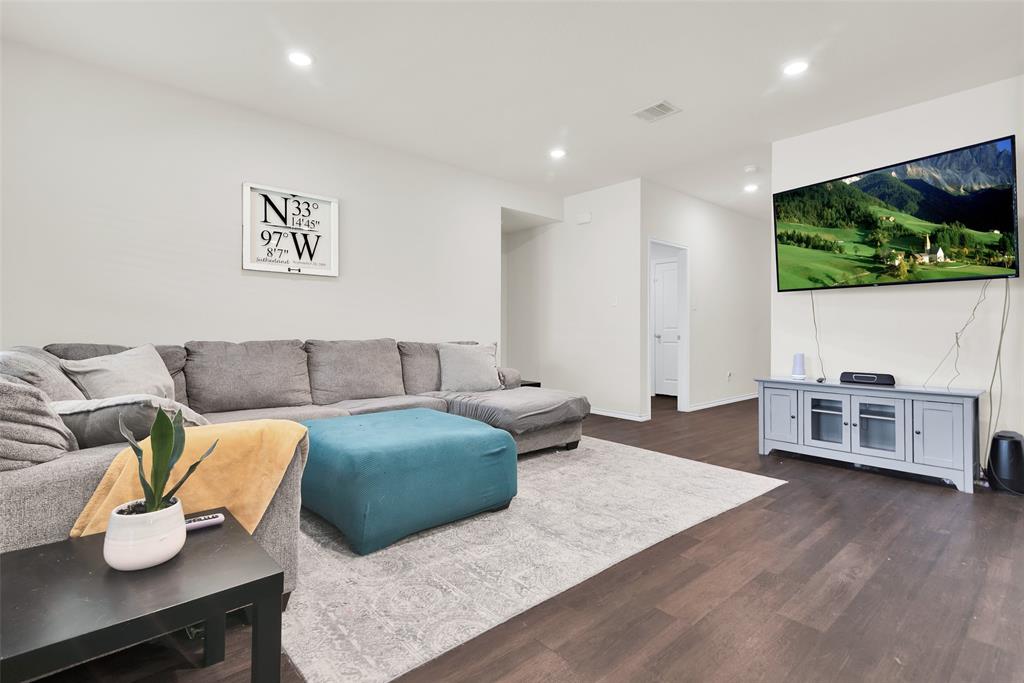 400 Evers Way Denton, TX 76207 - Photo 6 of 21