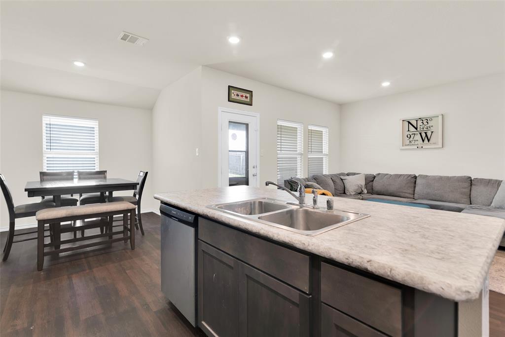 400 Evers Way Denton, TX 76207 - Photo 10 of 21