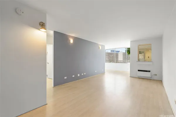 $2,700 | 1400 Pensacola Street, Unit 306, Honolulu, HI 96822